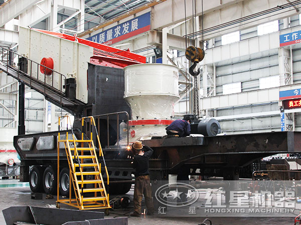高效建筑垃圾破碎機車間生產