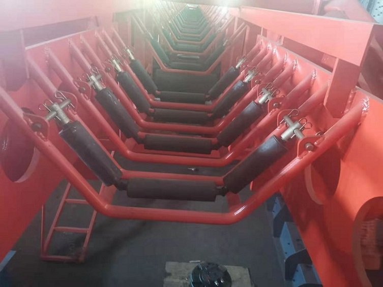 混凝土布料機槽型托輥2.jpg