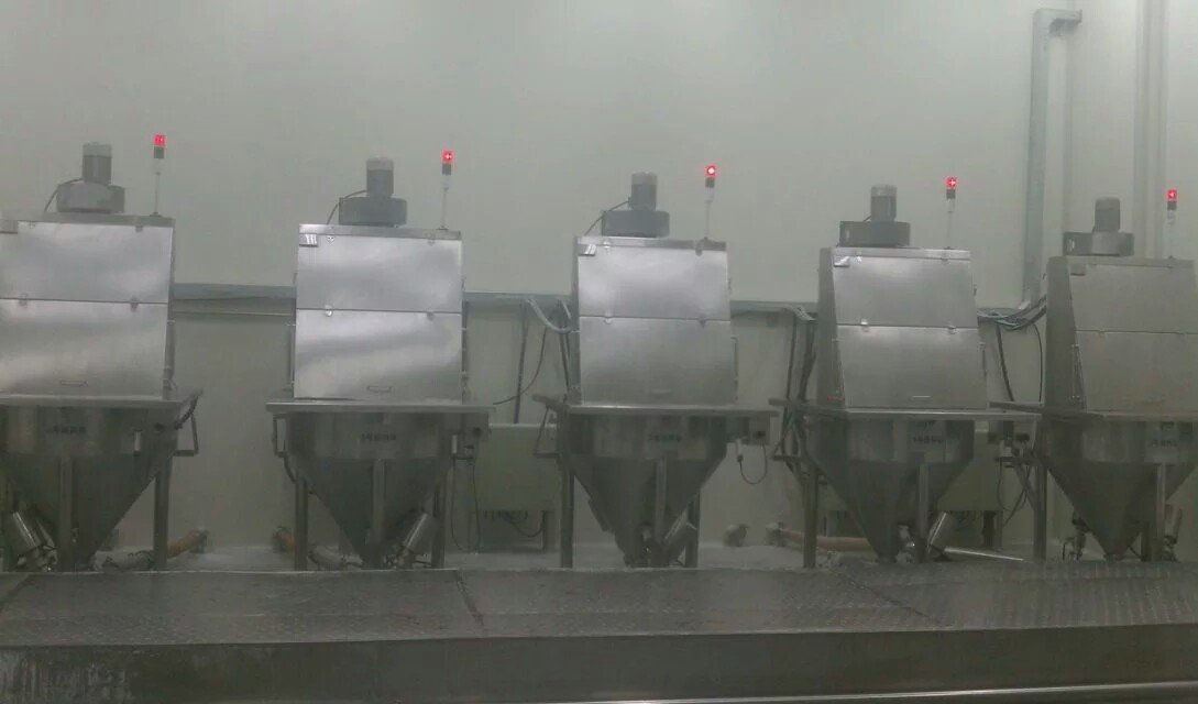 手動拆包機使用現場.jpeg